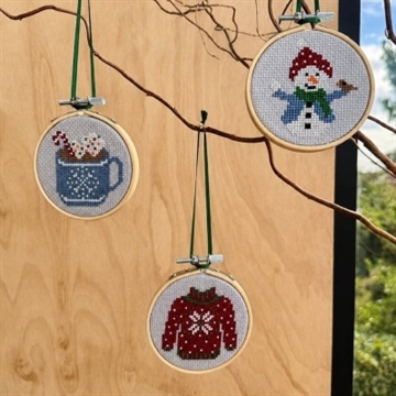 Cozy juleophæng fra PompStitch – 3 stk.